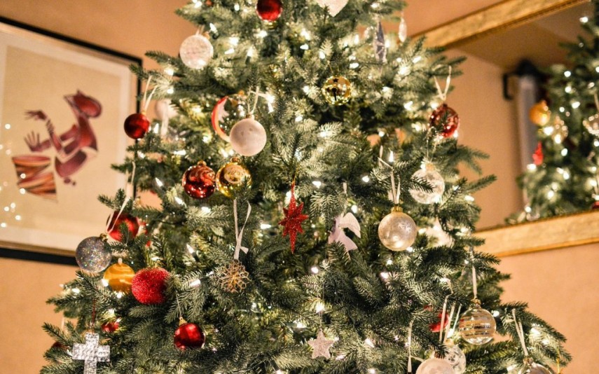 Hoje é dia de montar a árvore de Natal! Inspire-se nestas 8 ideias