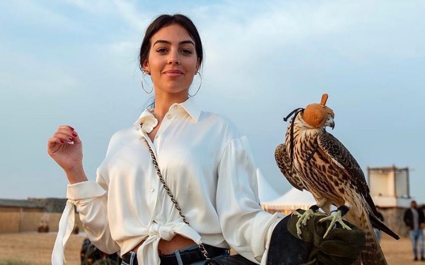 El pijama de Georgina Rodriguez que cuesta 2.700 euros - Tikitakas