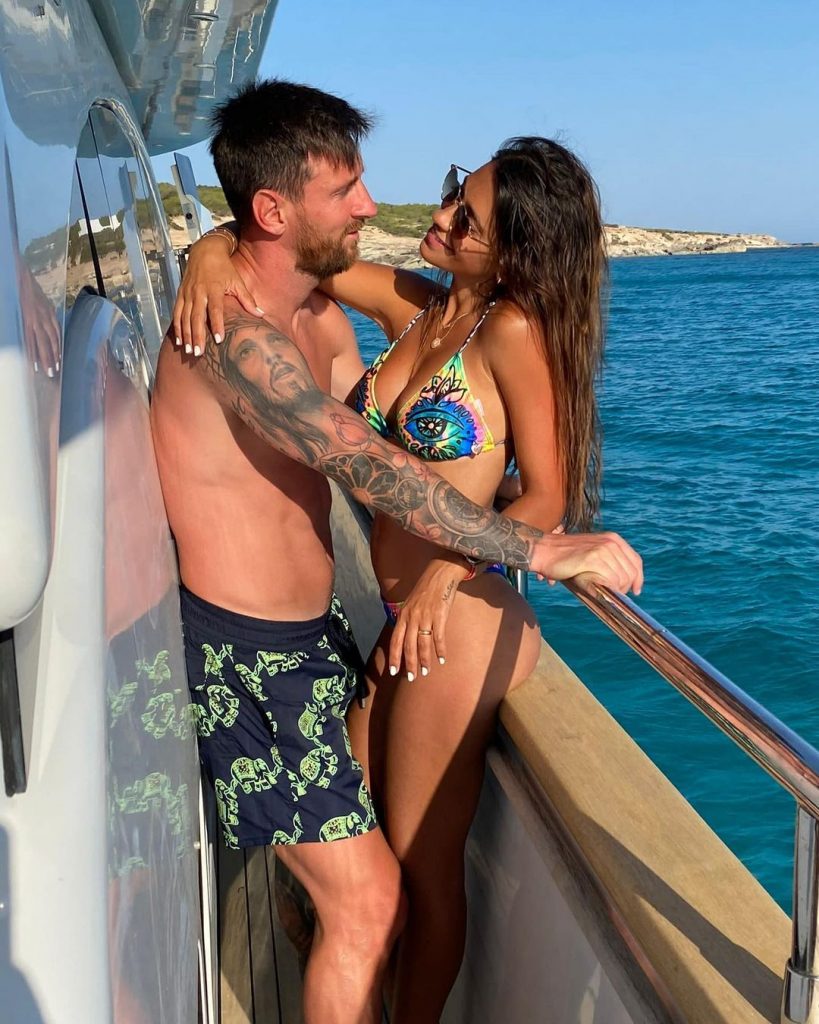 Messi vive história de amor digna de livros de romance