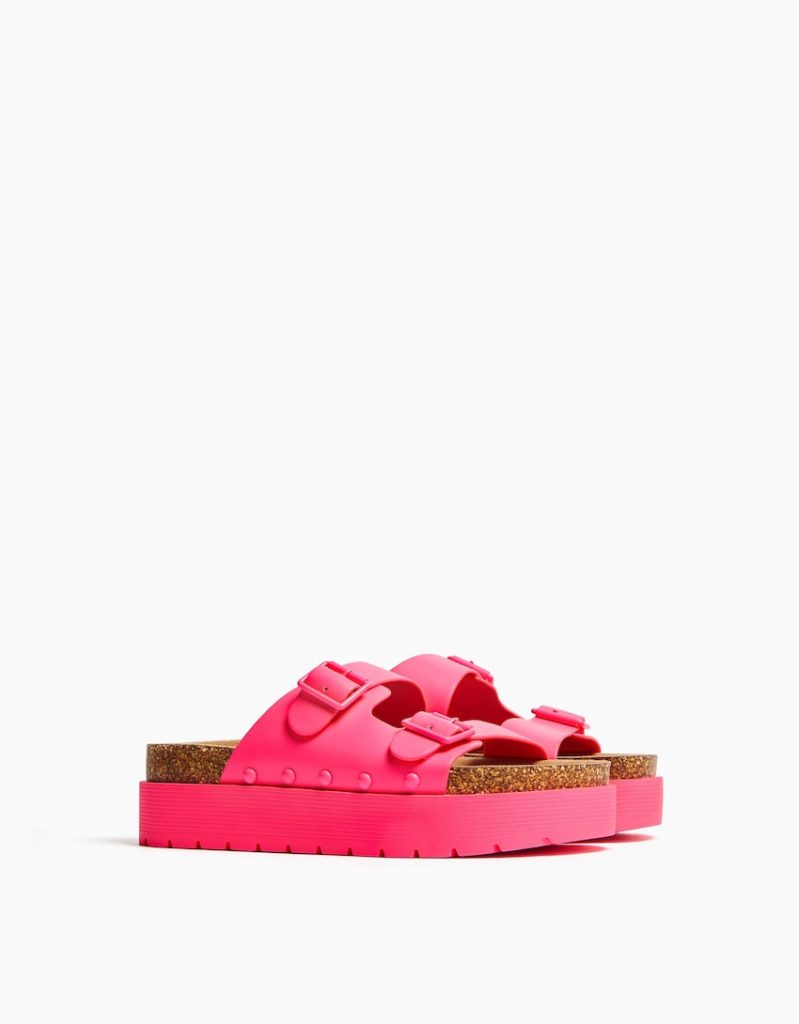 Sandália rasa plataforma fivelas - Bershka - 35,99 €