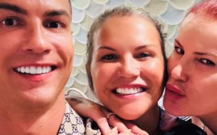 Cristiano Ronaldo com as irmãs Elma e Katia